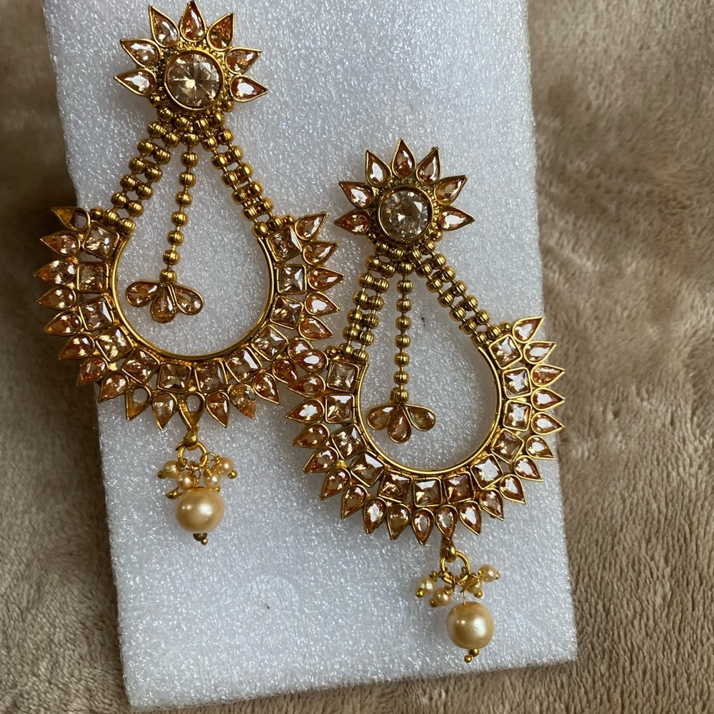 Fashion earrings